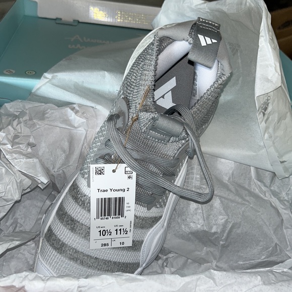 TRAE YOUNG 2.0 BASKETBALL SHOES - Picture 12 of 13